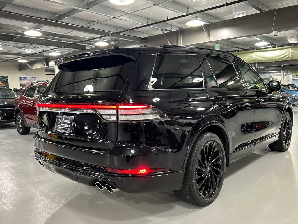Used 2023 Lincoln Aviator Reserve w/ Jet Package AWD/4WD image 2