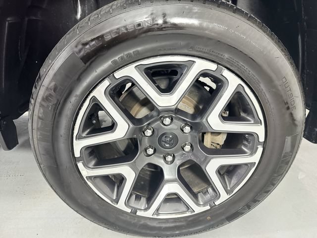 Used 2025 RAM 1500 Laramie AWD/4WD image 6