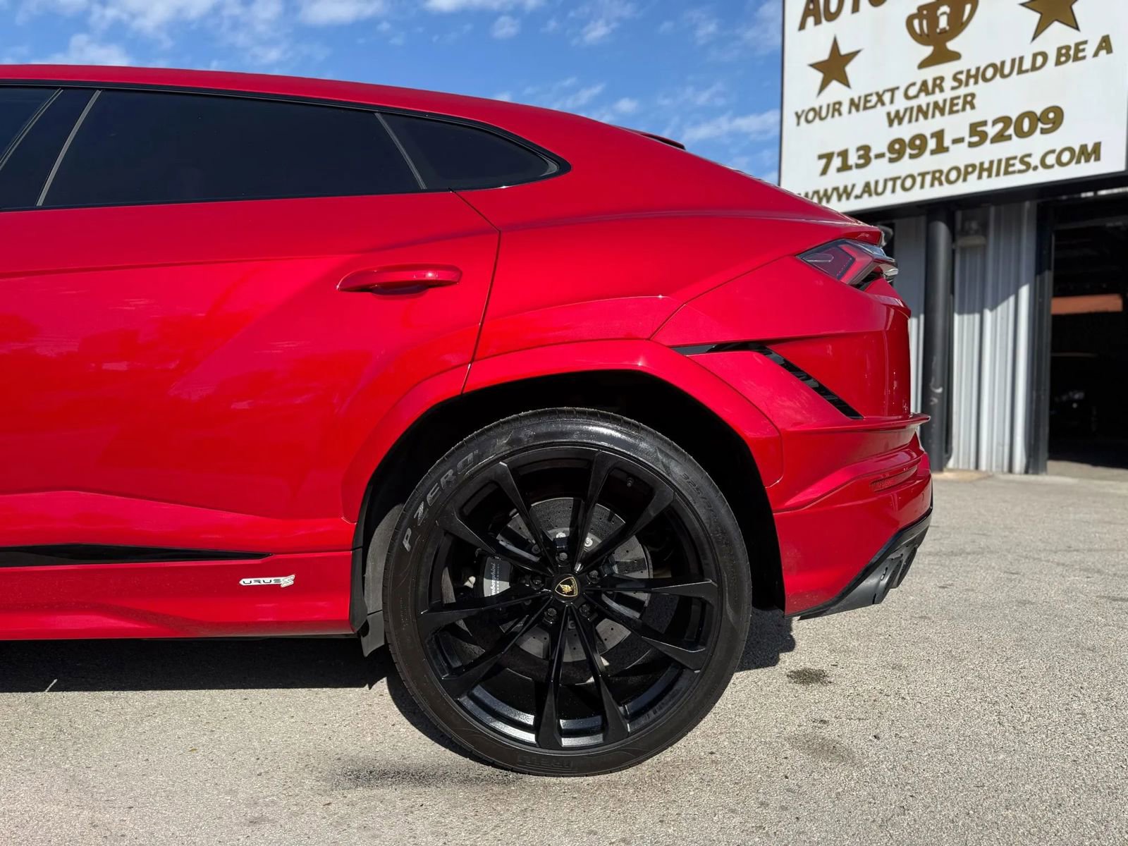 Used 2023 Lamborghini Urus S AWD/4WD image 38