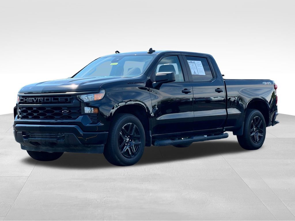 Used 2024 Chevrolet Silverado 1500 Custom w/ Rally Edition AWD/4WD image 3