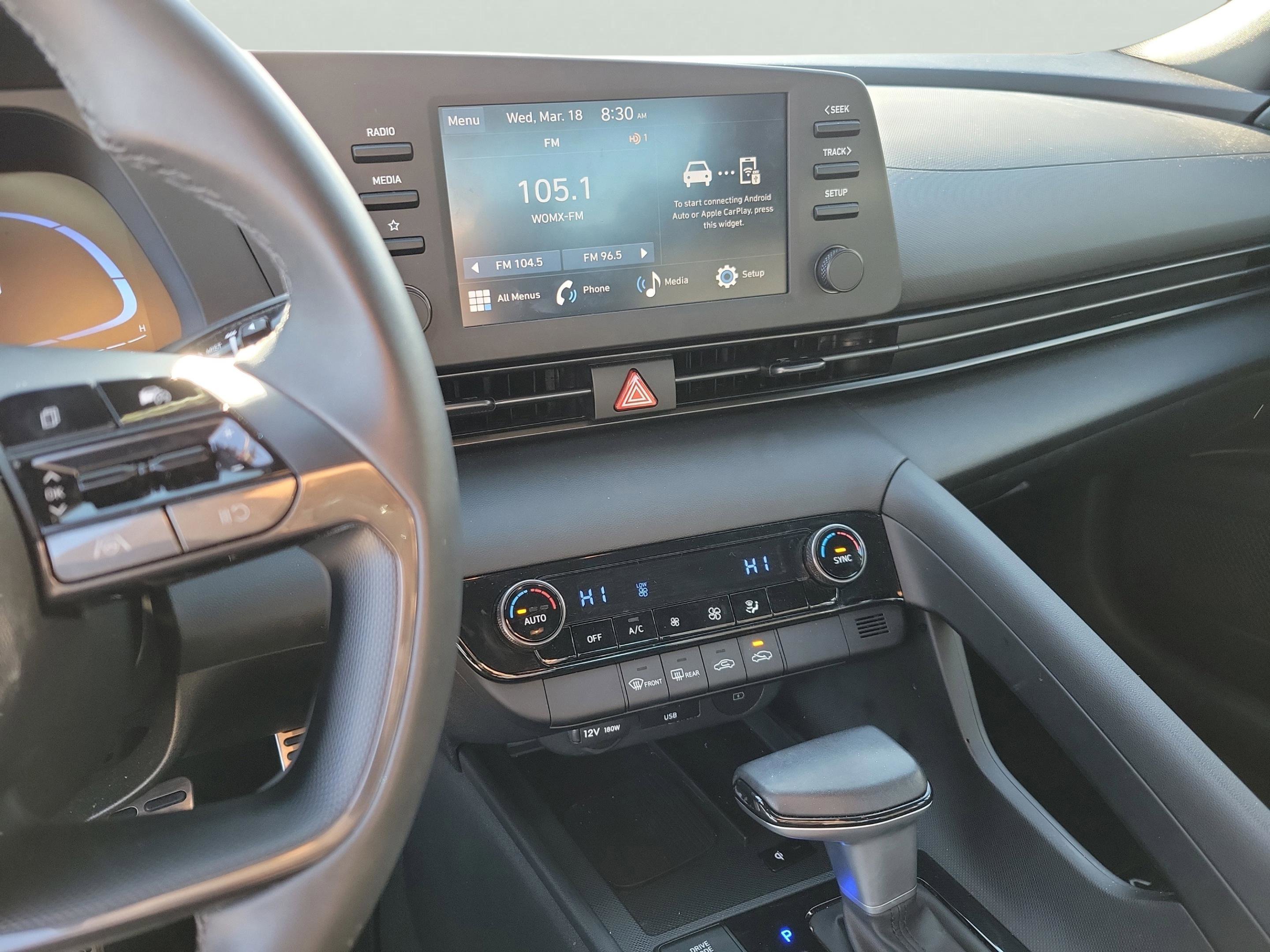 Certified 2025 Hyundai Elantra Sport image 22