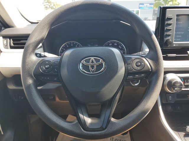 Used 2021 Toyota RAV4 XLE w/ Convenience Package FWD image 23