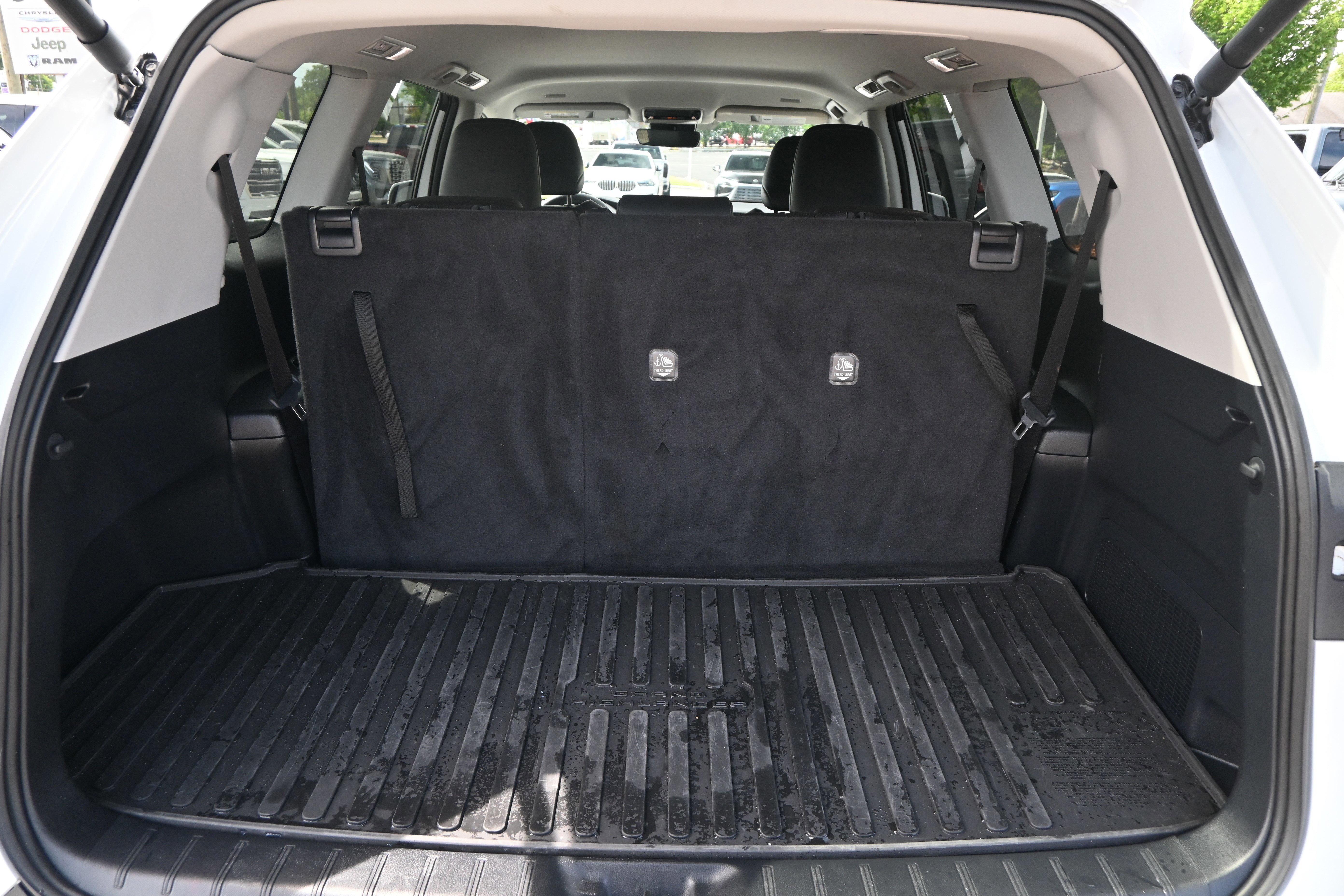 Used 2024 Toyota Grand Highlander FWD image 32