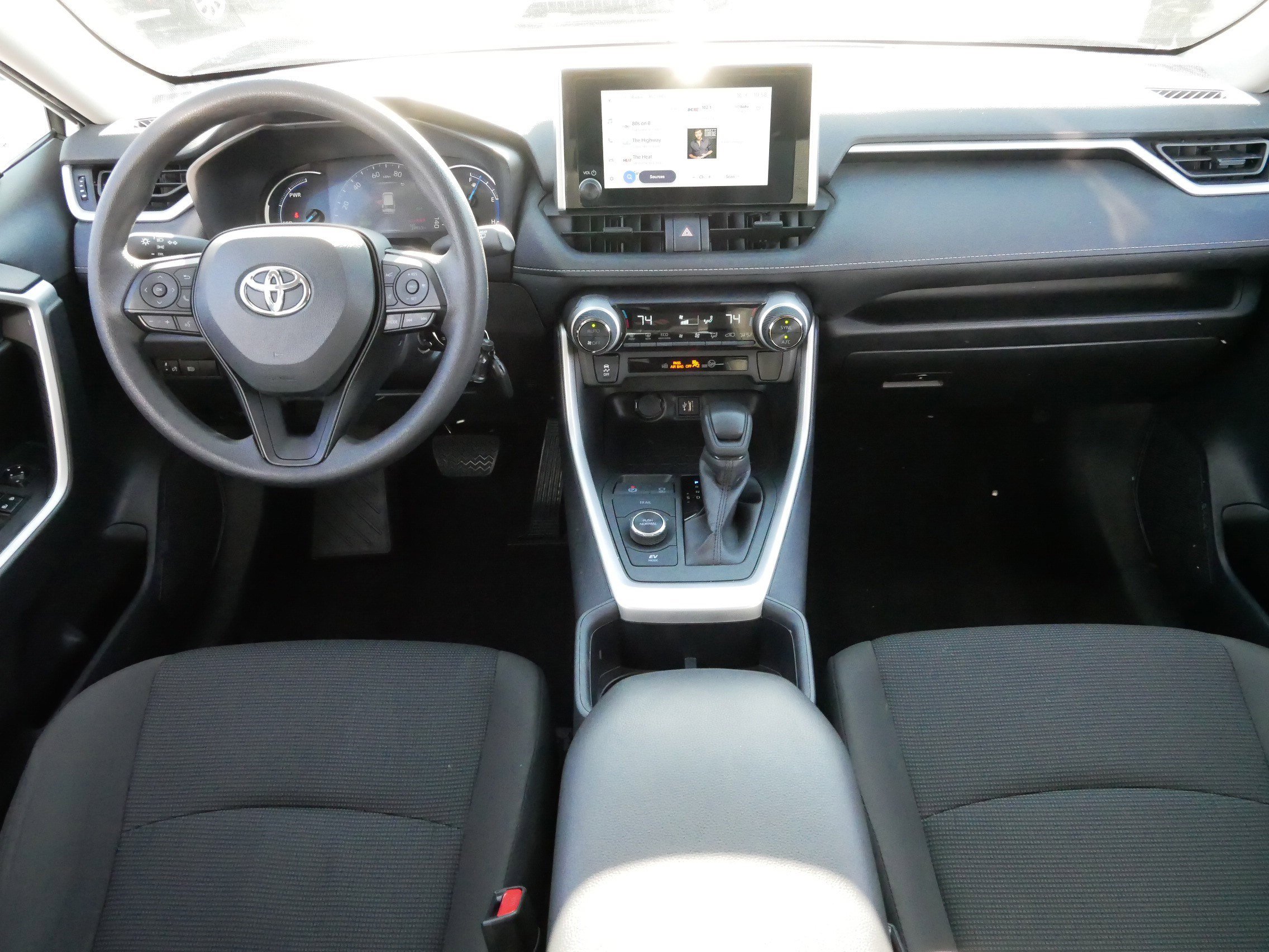 Certified 2025 Toyota RAV4 LE image 8