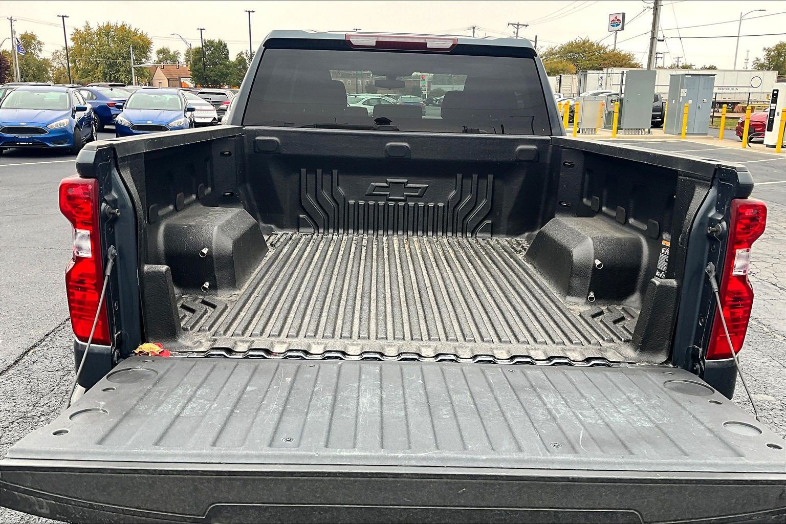 Used 2021 Chevrolet Silverado 1500 LT AWD/4WD image 19