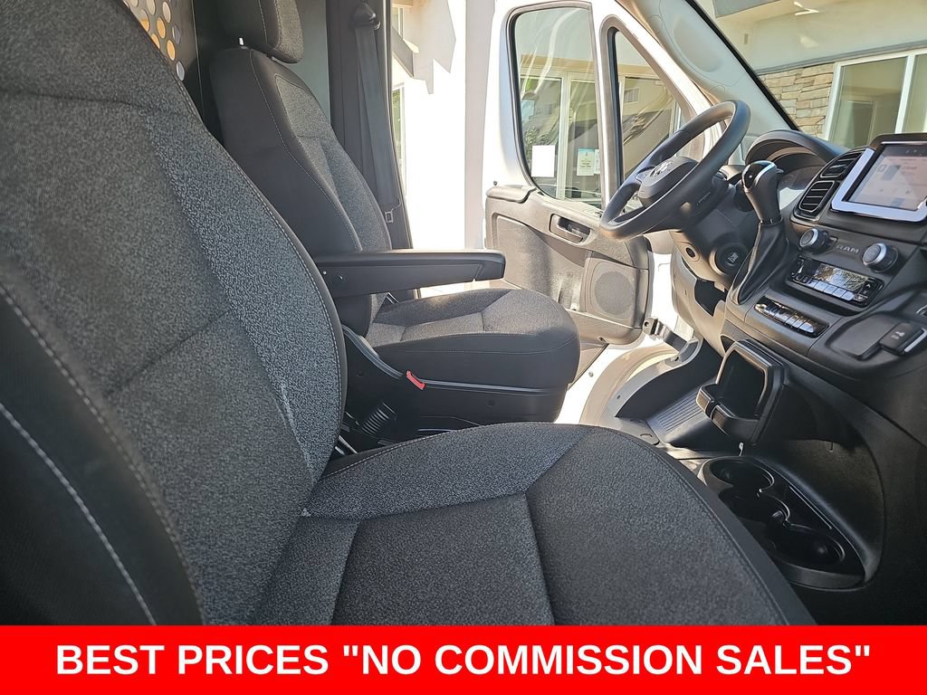 Used 2025 RAM ProMaster 2500 w/ U-Haul Equipment Group FWD image 10