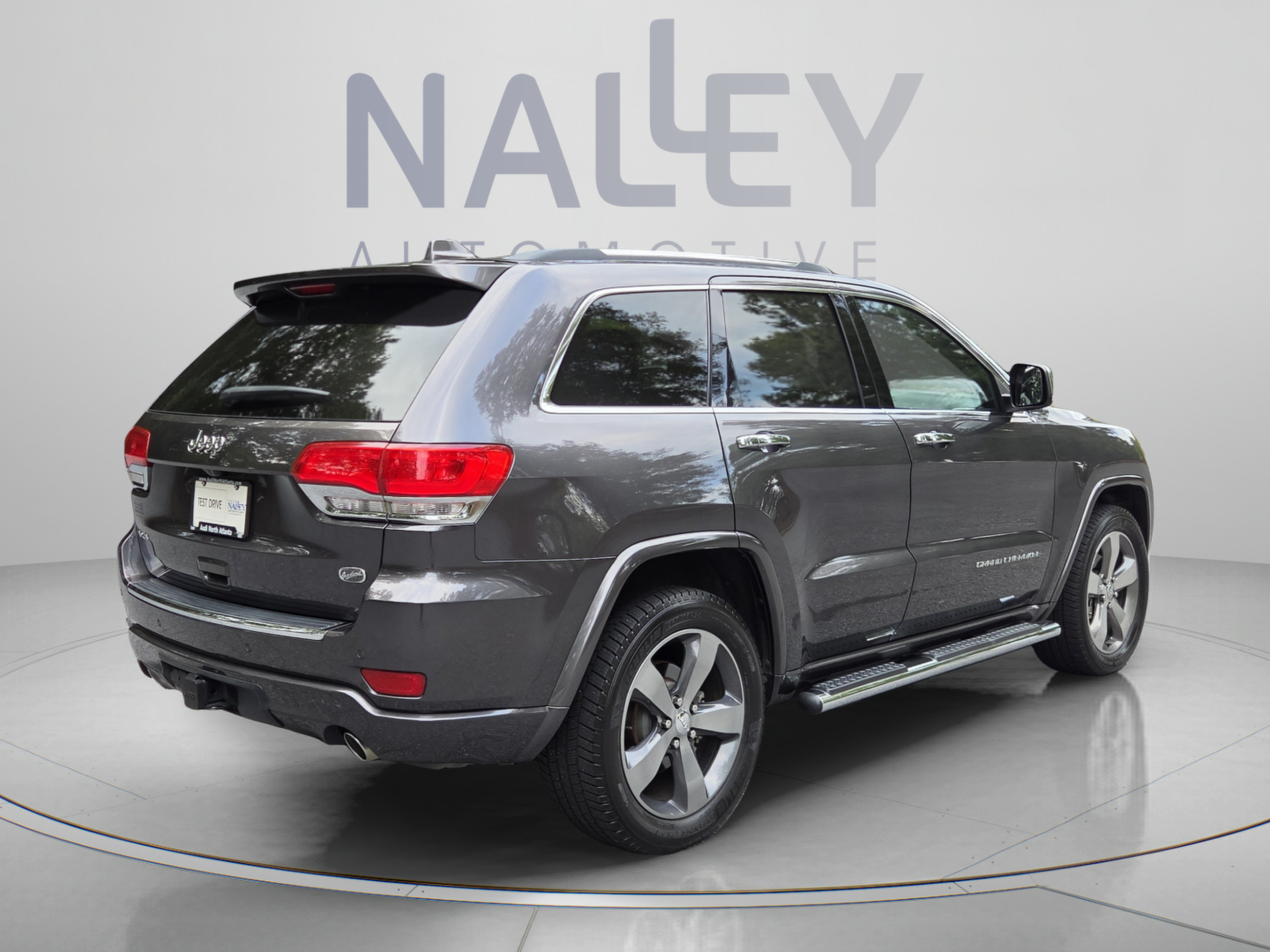 Used 2016 Jeep Grand Cherokee Overland w/ Advanced Technology Group AWD/4WD image 5