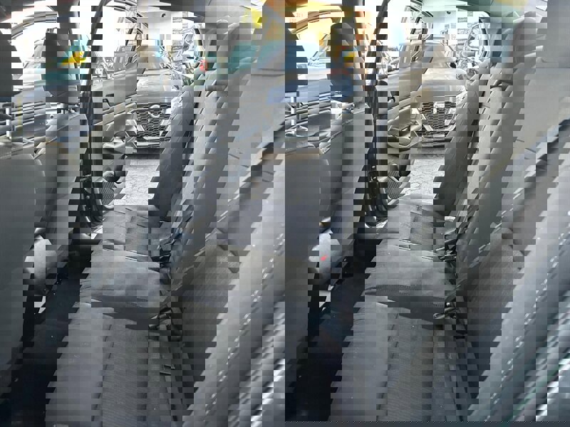 Used 2025 Nissan Altima 2.5 S image 8