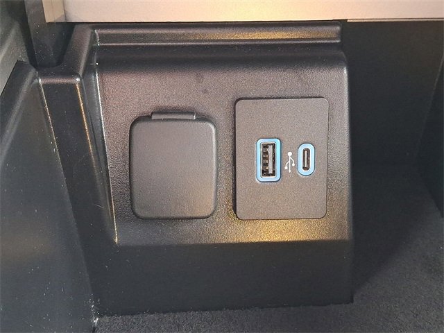 Certified 2023 Ford Explorer XLT w/ Equipment Group 202A image 25