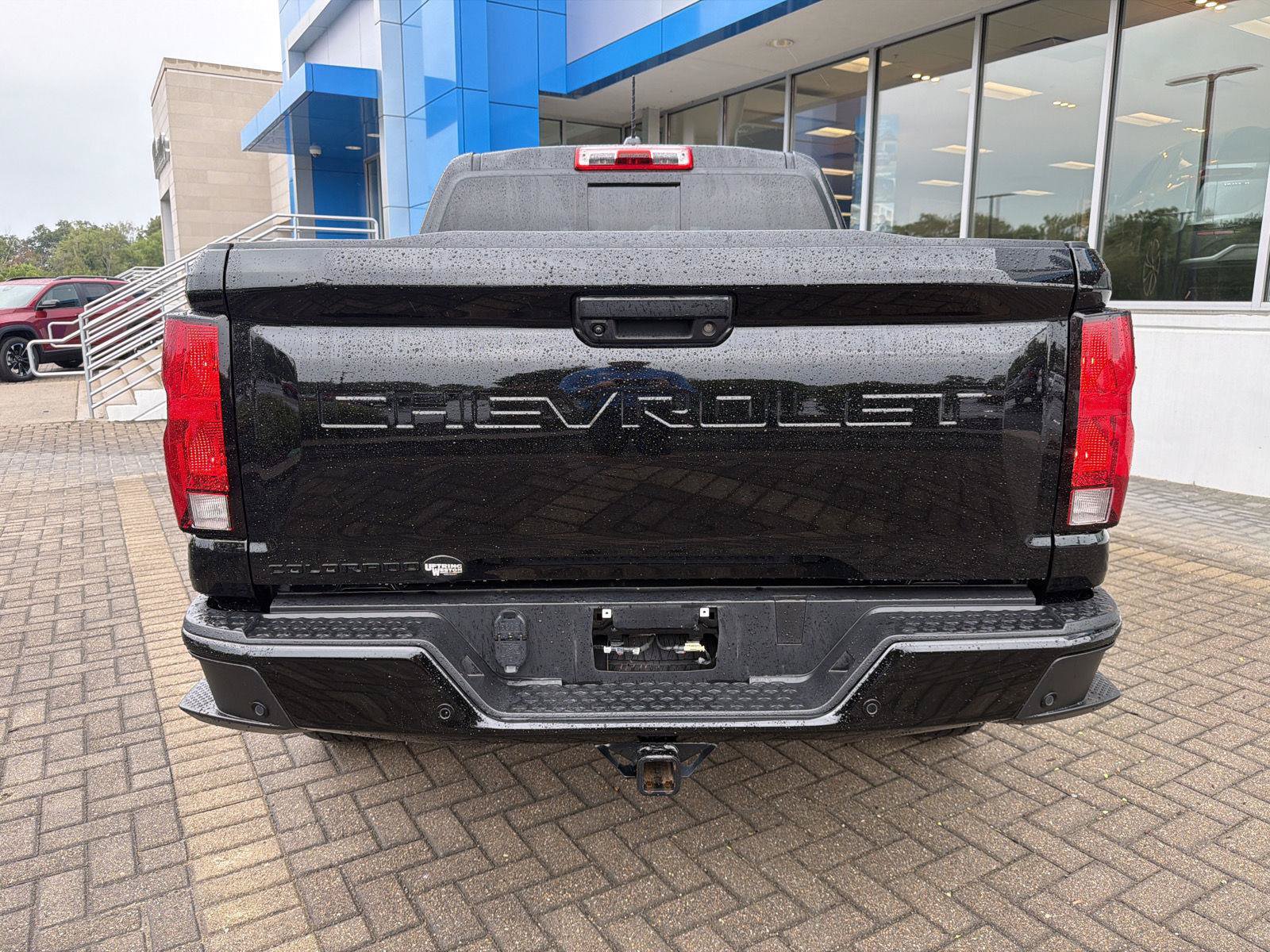 Used 2024 Chevrolet Colorado Trail Boss w/ Technology Package AWD/4WD image 4