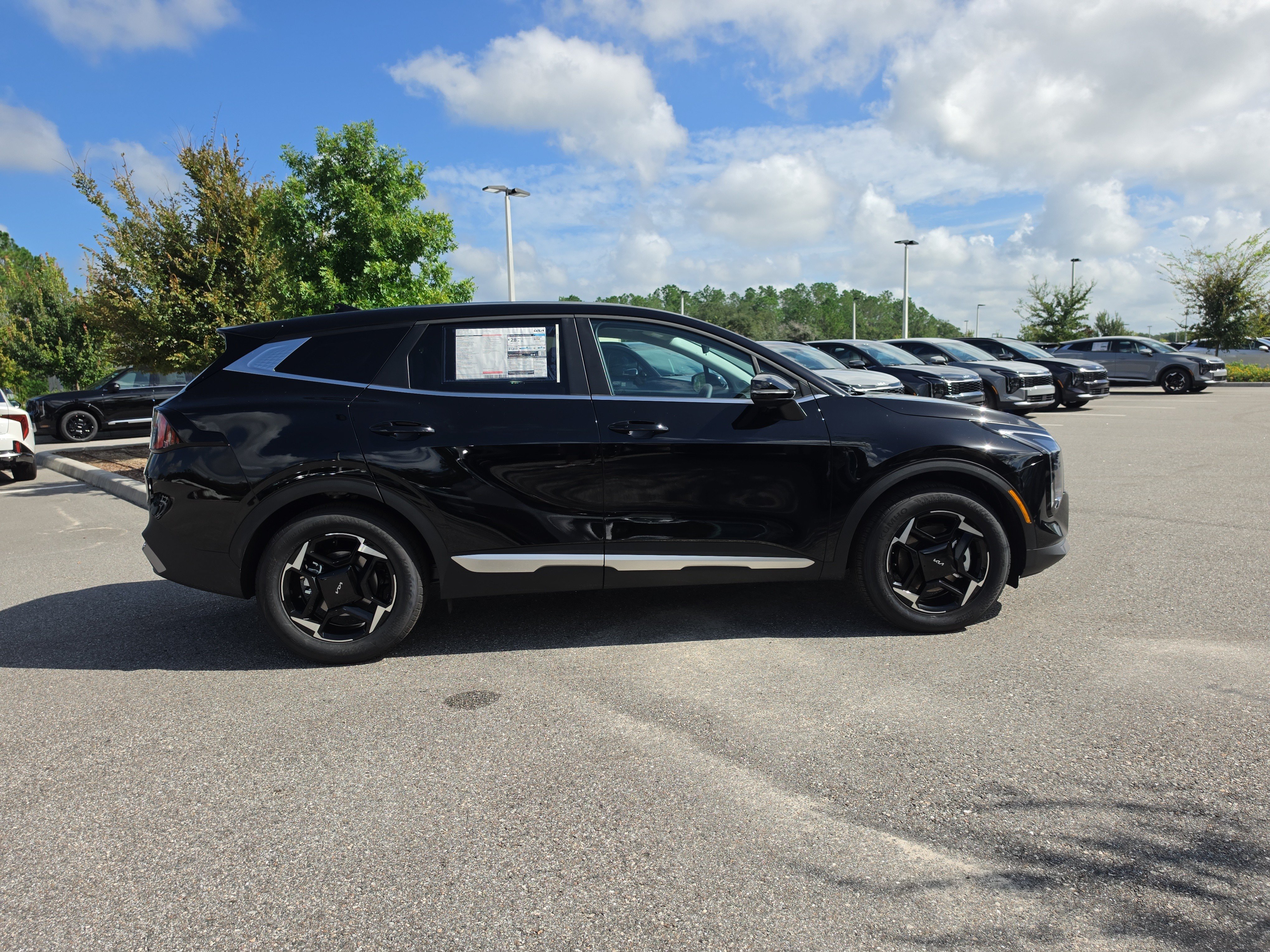 New 2027 Kia Sportage EX FWD image 9