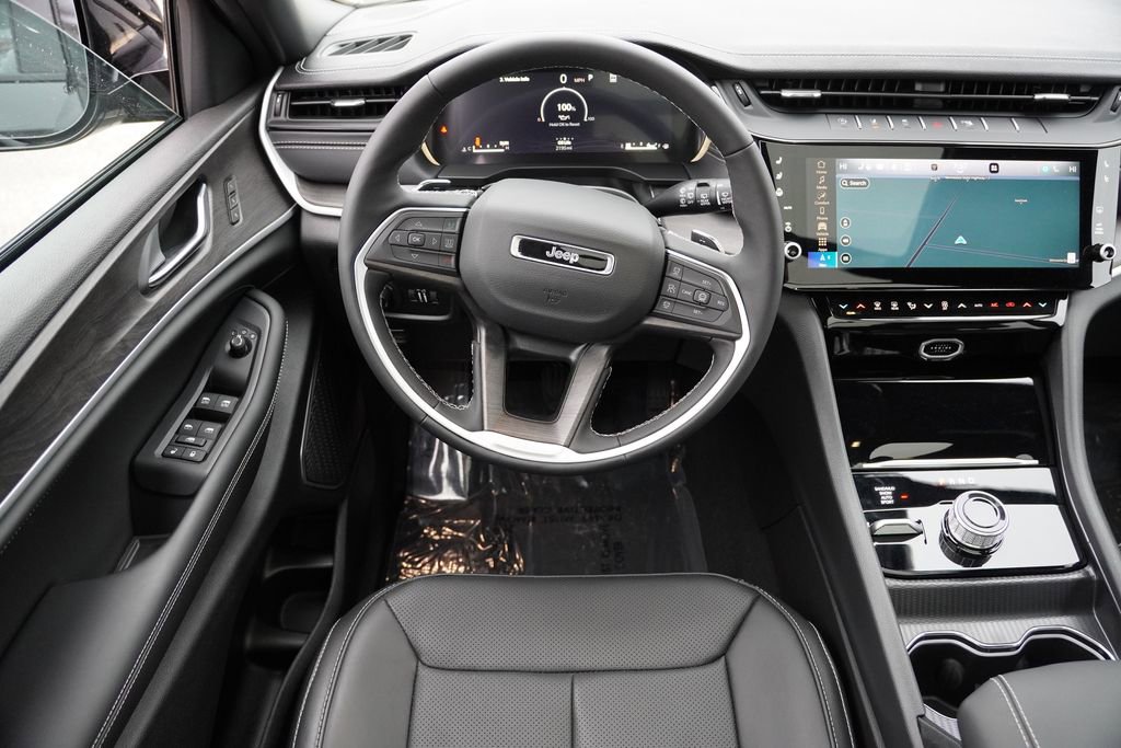 Certified 2026 Jeep Grand Cherokee Limited AWD/4WD image 21