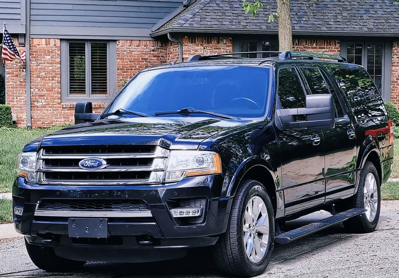 Used 2015 Ford Expedition EL Limited w/ Equipment Group 301A AWD/4WD image 1