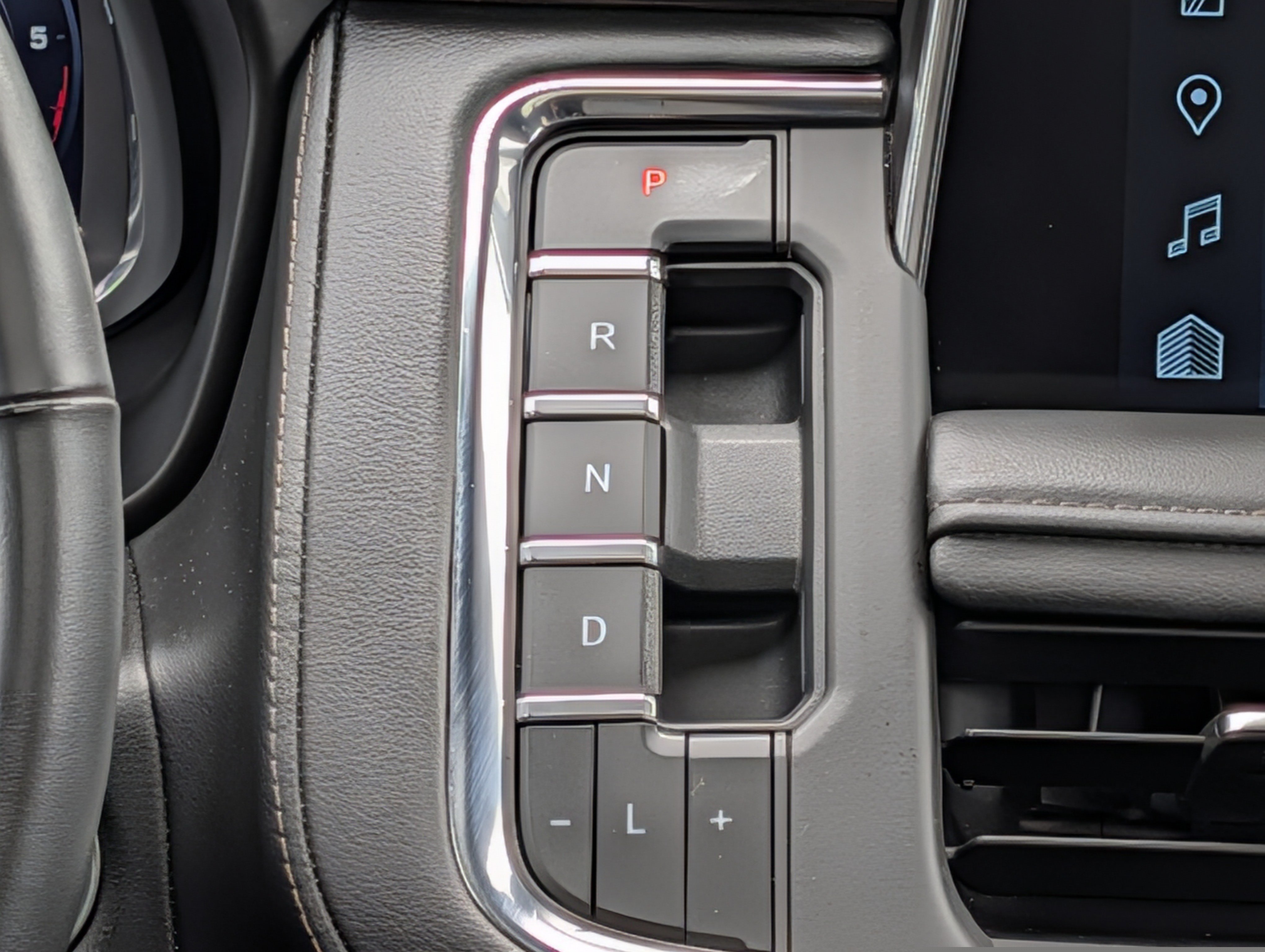 Used 2023 Chevrolet Suburban High Country w/ LPO, Illumination Package AWD/4WD image 29