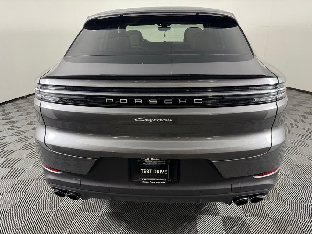 Certified 2025 Porsche Cayenne Coupe image 6