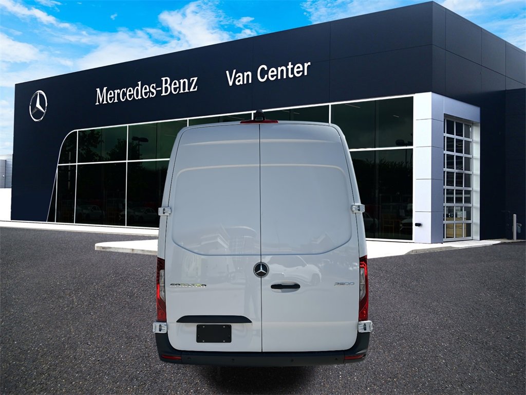 New 2025 Mercedes-Benz Sprinter 2500 image 4