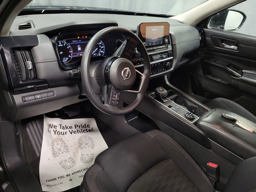 Used 2022 Nissan Pathfinder SV image 13