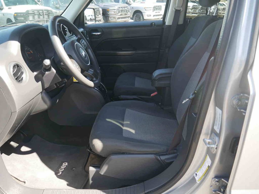 Used 2015 Jeep Patriot Sport w/ Power Value Group image 21