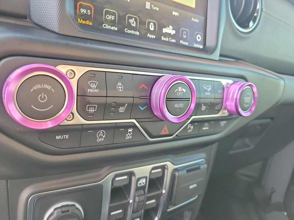 Used 2022 Jeep Gladiator Overland image 19