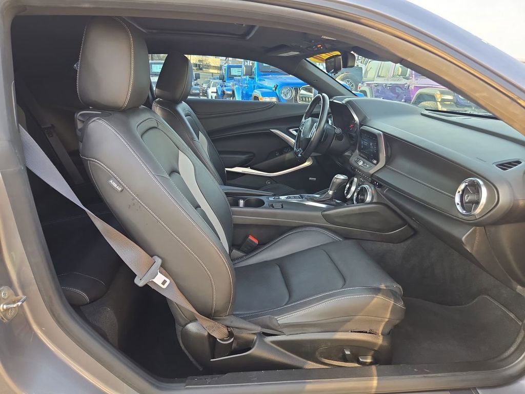 Used 2022 Chevrolet Camaro LT w/ RS Package image 28