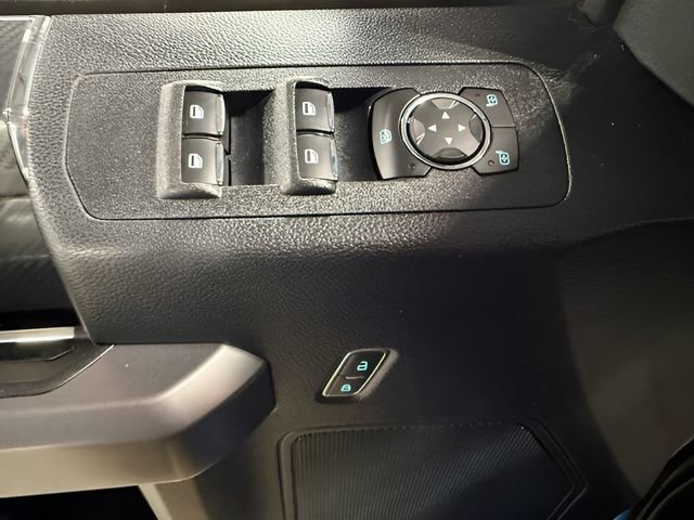 Used 2019 Ford F150 XLT w/ Equipment Group 302A Luxury image 8