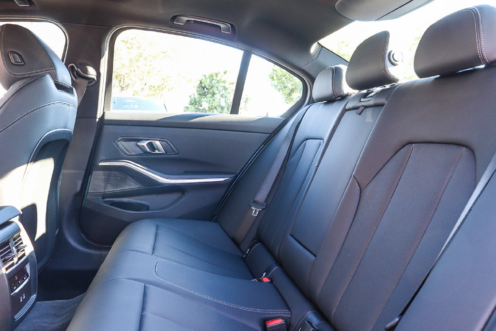 Used 2026 BMW 330i Sedan RWD image 18