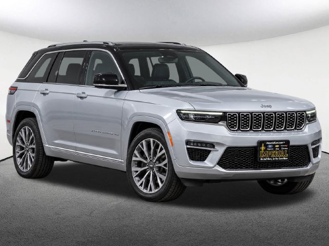 Used 2025 Jeep Grand Cherokee Summit AWD/4WD image 2
