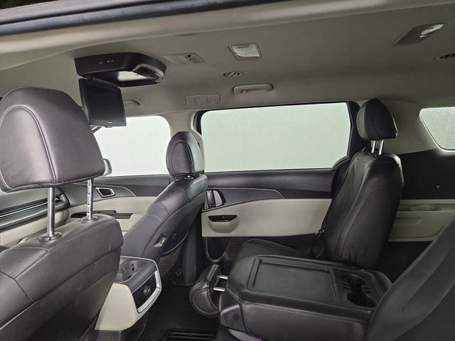 Used 2022 Kia Carnival LX image 15