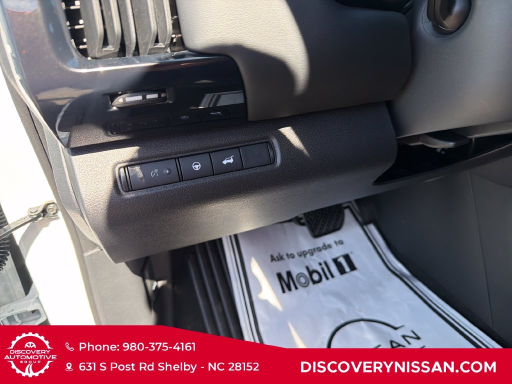 New 2026 Nissan Pathfinder SV w/ SV Premium Package FWD image 14