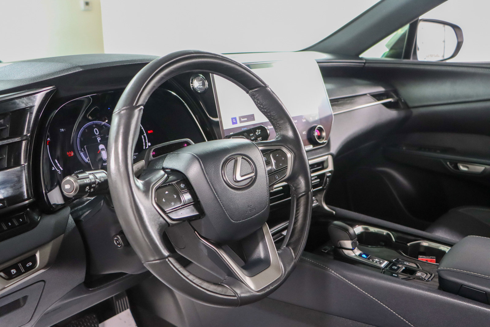 Used 2024 Lexus RX 350 Premium Plus image 23