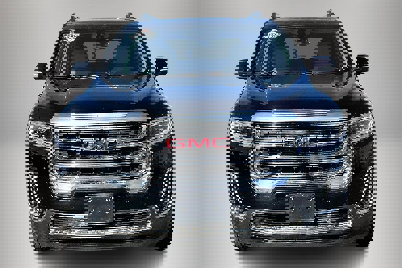 Used 2023 GMC Acadia SLT image 2