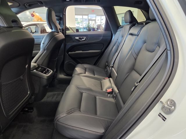 New 2026 Volvo XC60 B5 Ultra w/ Protection Package Premier AWD/4WD image 10