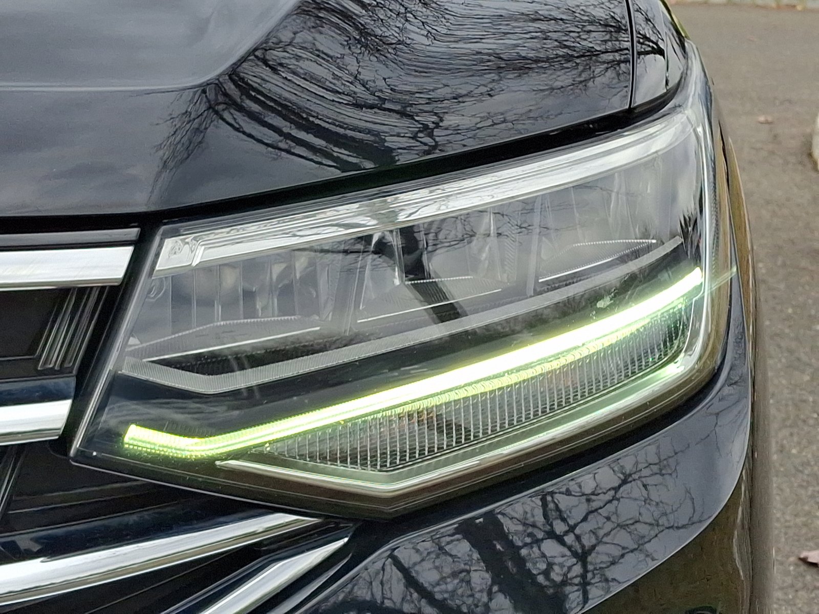 Certified 2022 Volkswagen Tiguan SE image 10