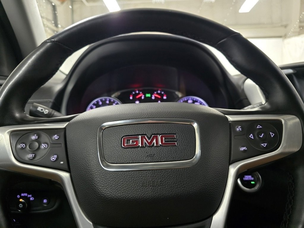 Used 2024 GMC Terrain SLT image 25