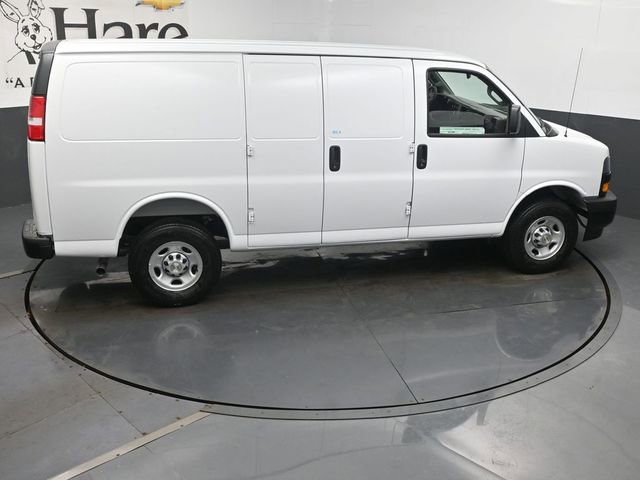 New 2026 Chevrolet Express 2500 image 17