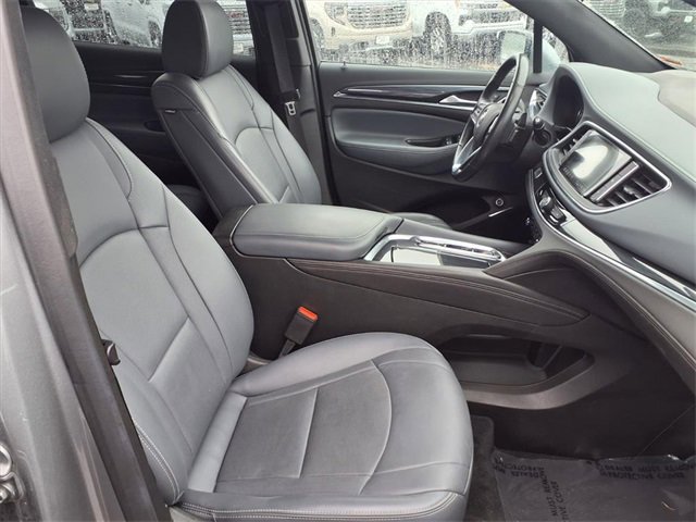 Used 2024 Buick Enclave Premium image 96