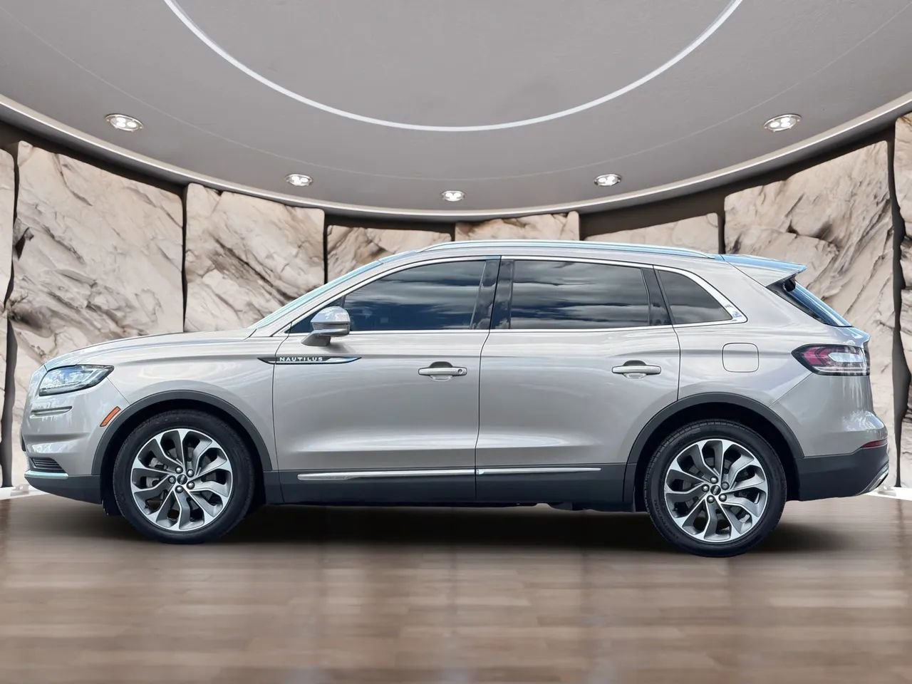 Used 2021 Lincoln Nautilus Reserve w/ Class II Trailer Tow Package AWD/4WD image 9