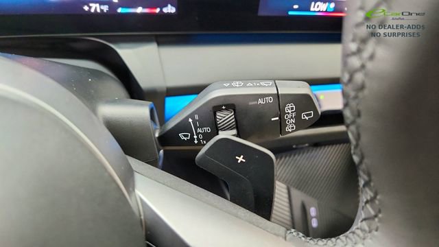 Used 2025 BMW X3 xDrive30i w/ Premium Package image 41