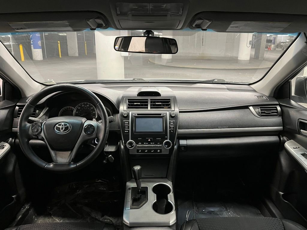 Used 2014 Toyota Camry SE image 5
