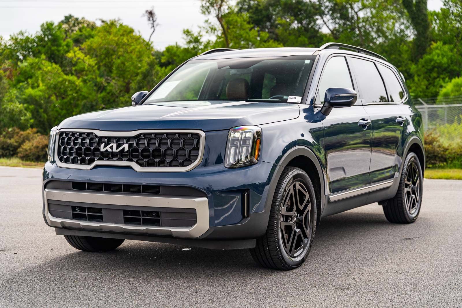 Used 2023 Kia Telluride EX X-Line AWD/4WD image 3