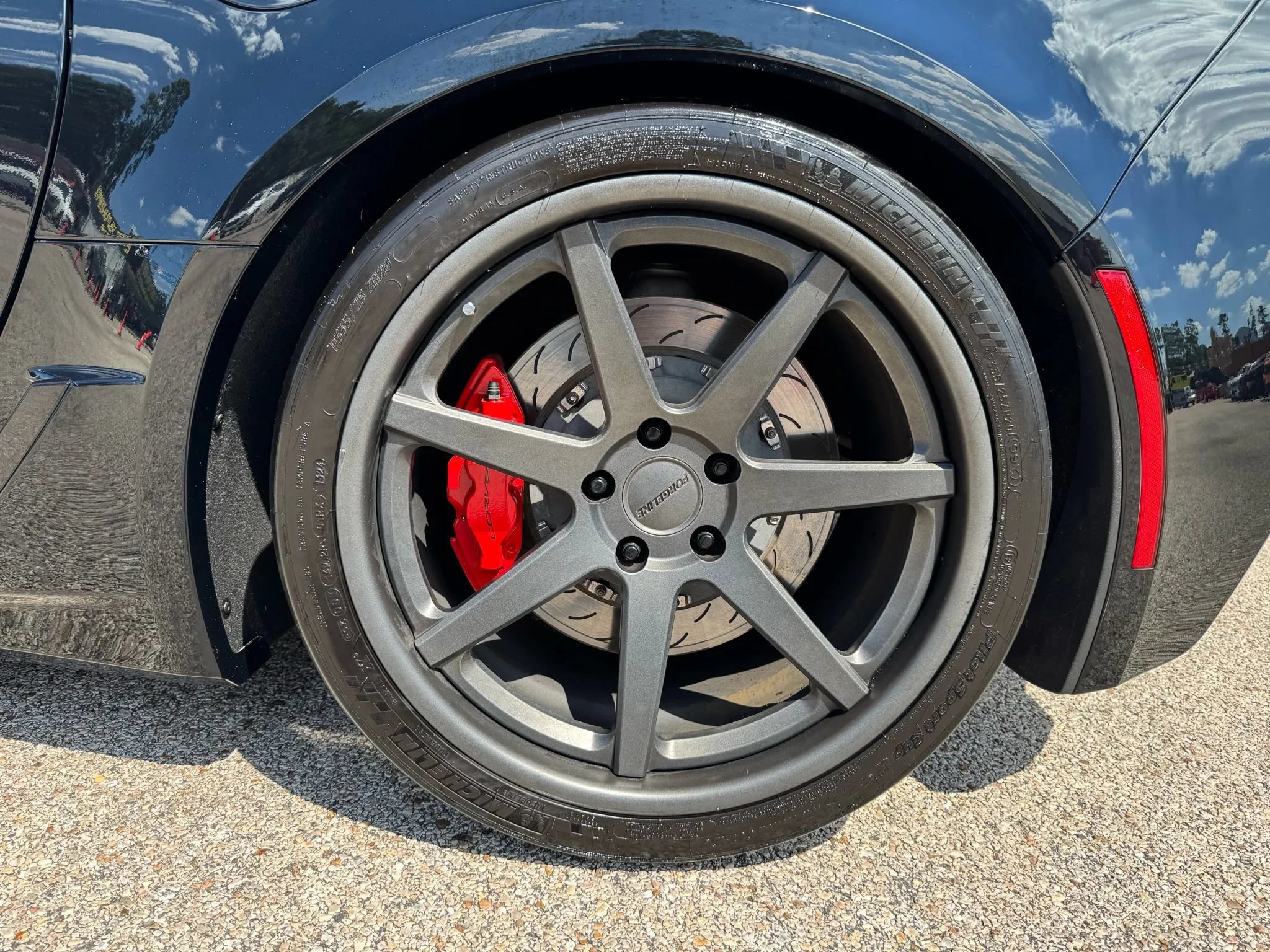 Used 2019 Chevrolet Corvette Z06 RWD image 17