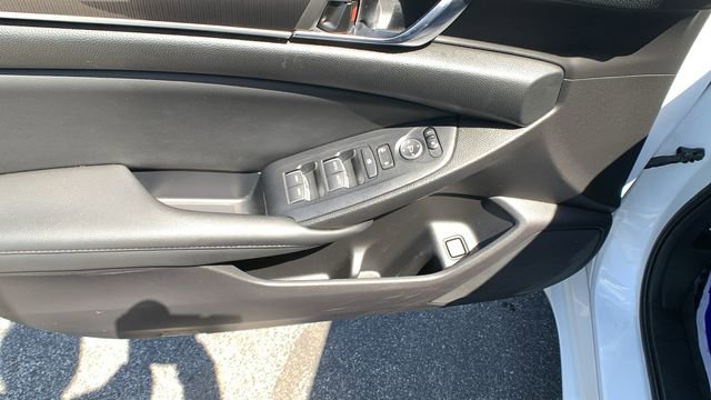 Used 2022 Honda Accord Sport image 10