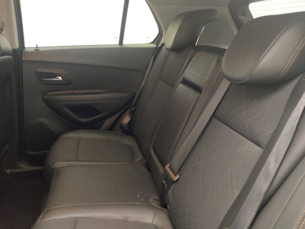 Used 2020 Chevrolet Trax LT w/ Driver Confidence Package FWD image 18