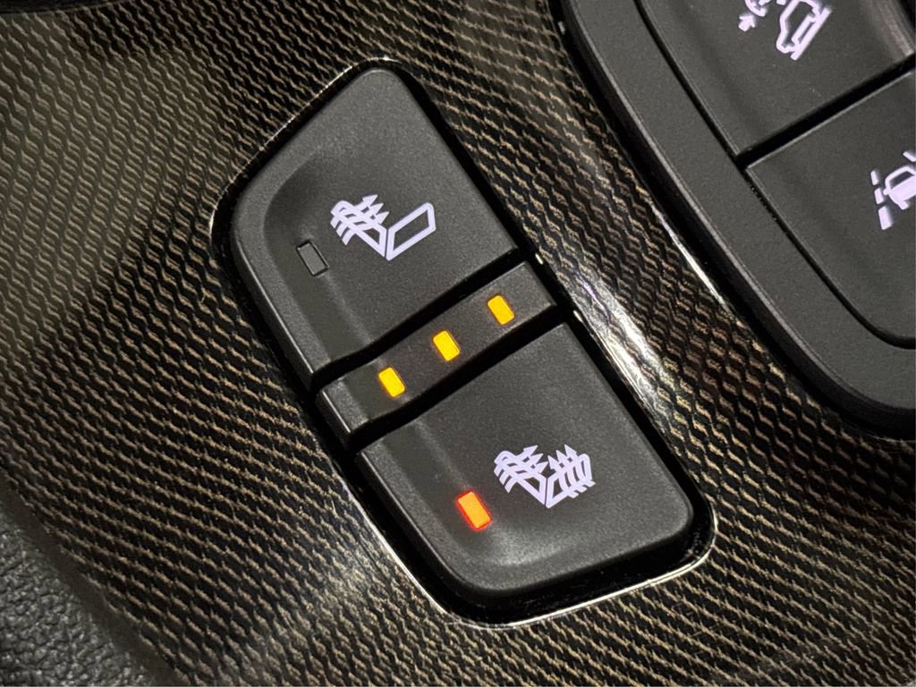 Used 2023 GMC Acadia AT4 image 37