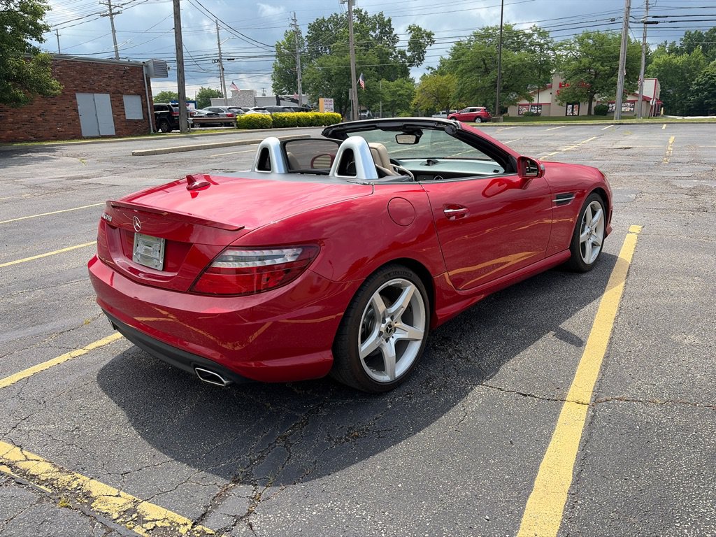 Used 2014 Mercedes-Benz SLK 350 image 25