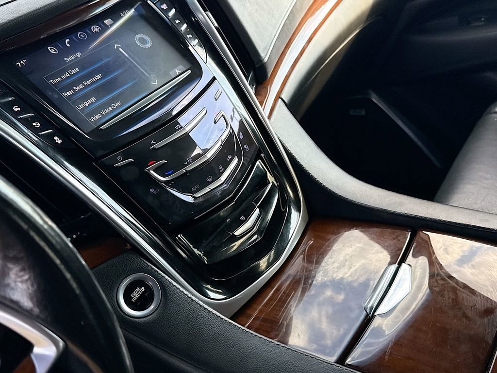 Used 2019 Cadillac Escalade Premium Luxury image 30