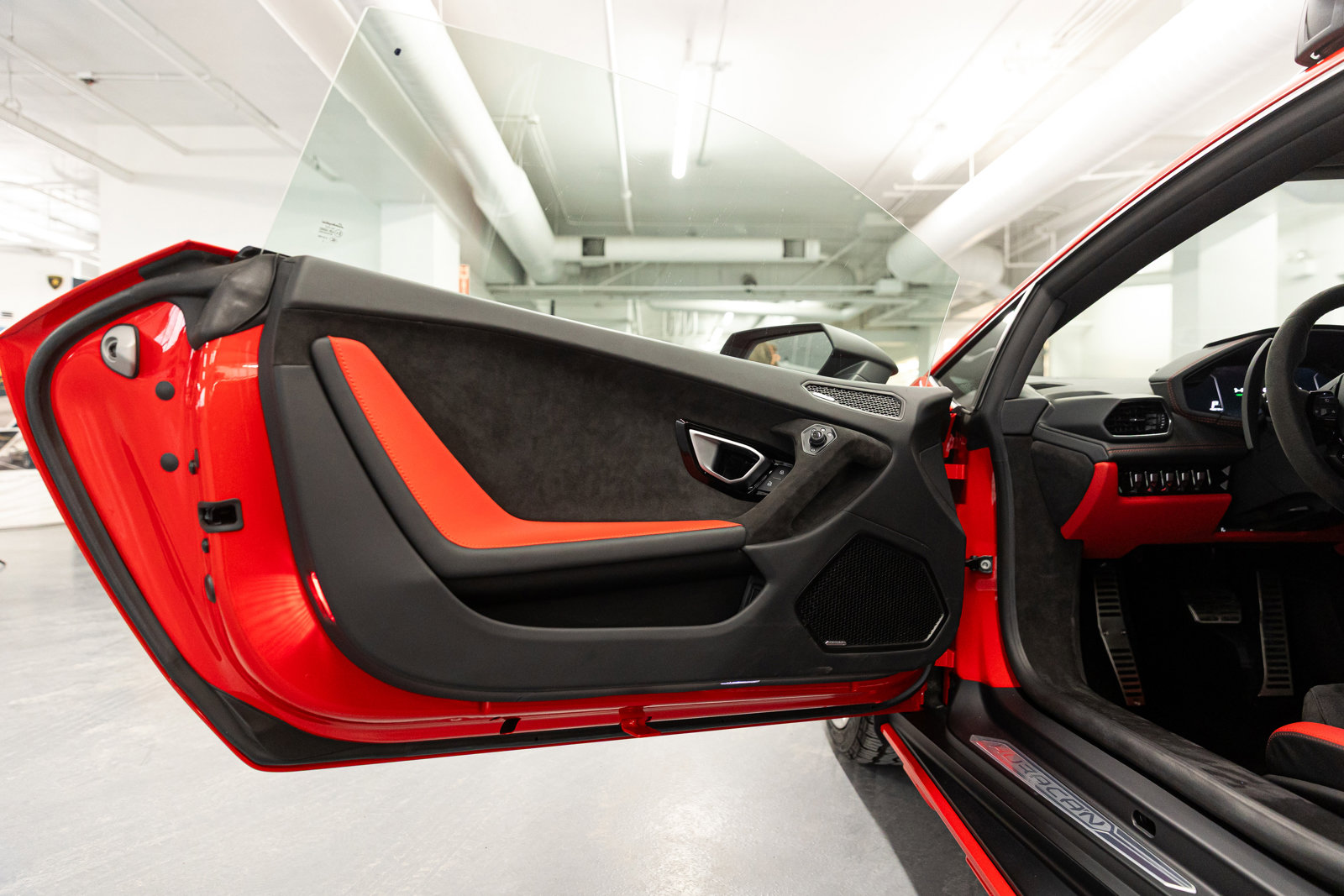 Used 2023 Lamborghini Huracan Sterrato image 27