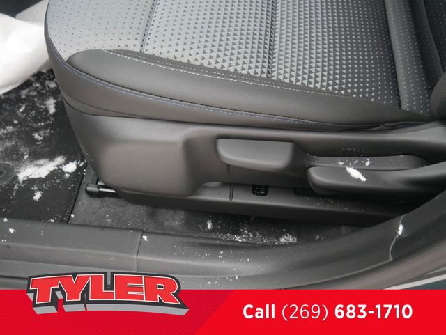 New 2026 Chevrolet Trax LT w/ Driver Confidence Package FWD image 22
