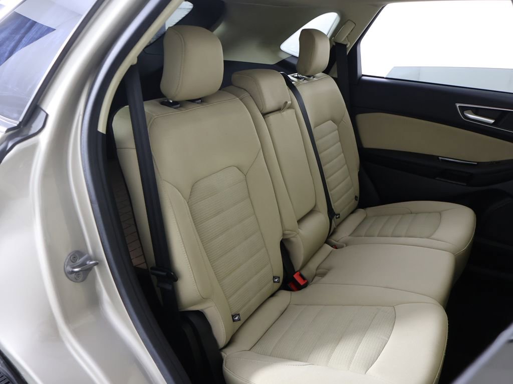 Used 2018 Ford Edge SEL image 27