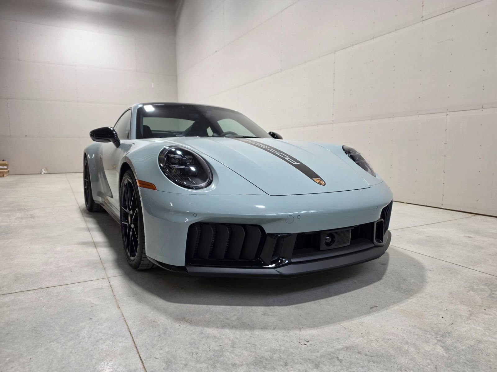 Used 2025 Porsche 911 Carrera 4 GTS AWD/4WD image 35